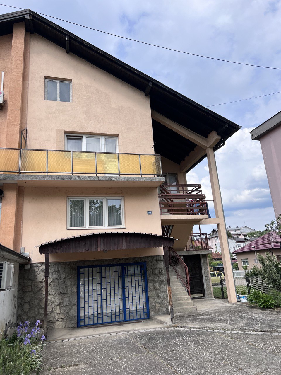 Kuća za poslovanje i stanovanje Rosulje