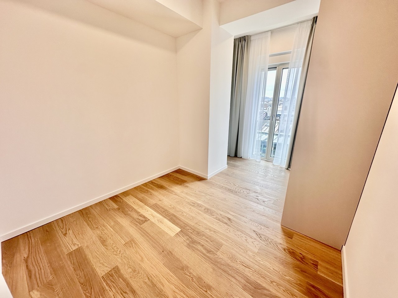 Luksuzan četvorosoban stan za izdavanje 140 m² Bijeli Dvor, Banja Luka