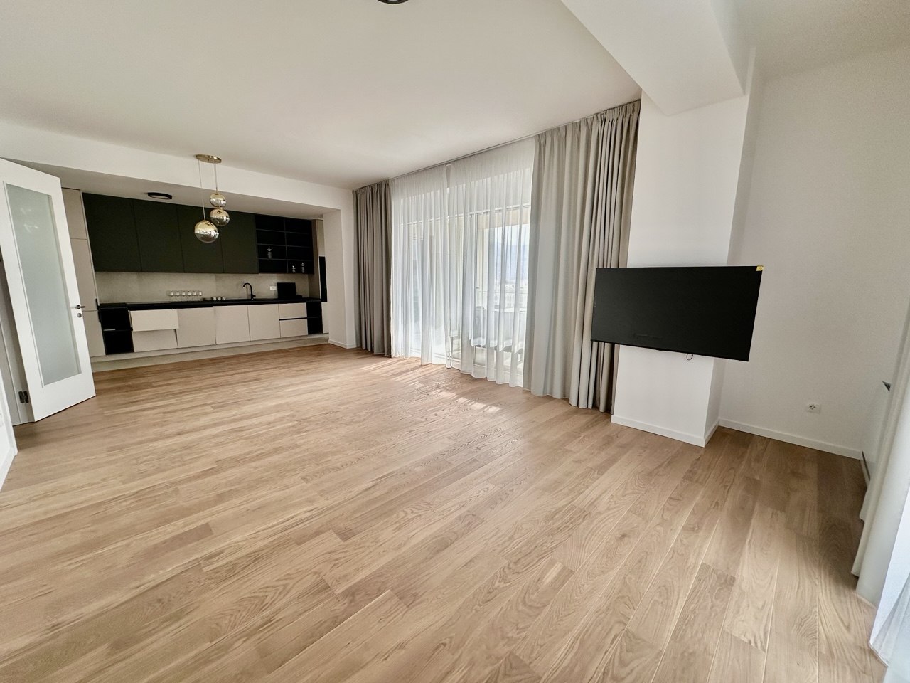 Četvorosoban stan za izdavanje s pogledom na grad 140 m² Bijeli Dvor Banja Luka
