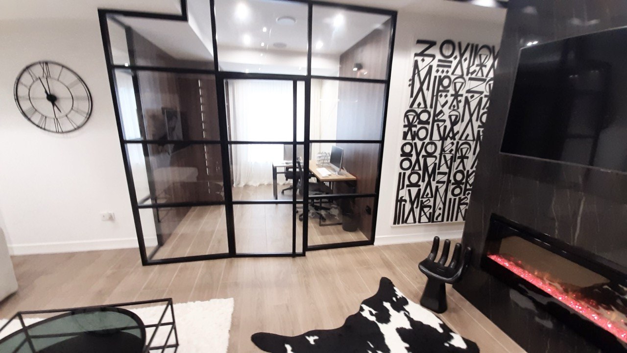 Luksuzan četvorosoban stan u centru grada