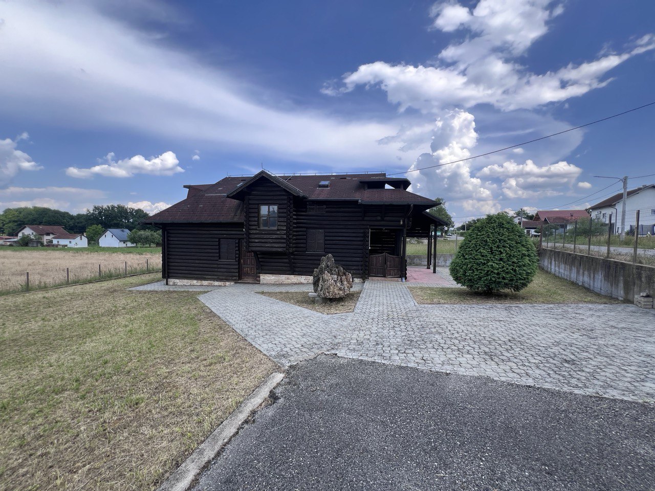 Atraktivna kuća u Velikom Blašku