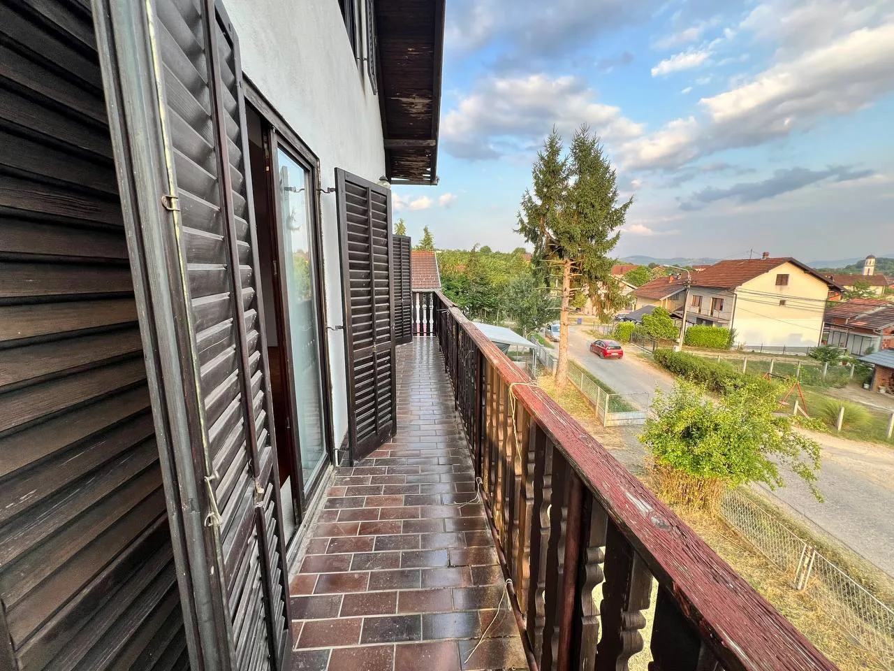 Porodična kuća na velikom placu u naselju Šargovac