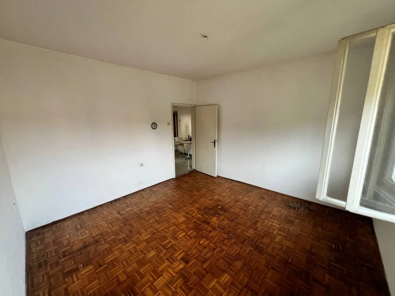 Porodična kuća na velikom placu u naselju Šargovac