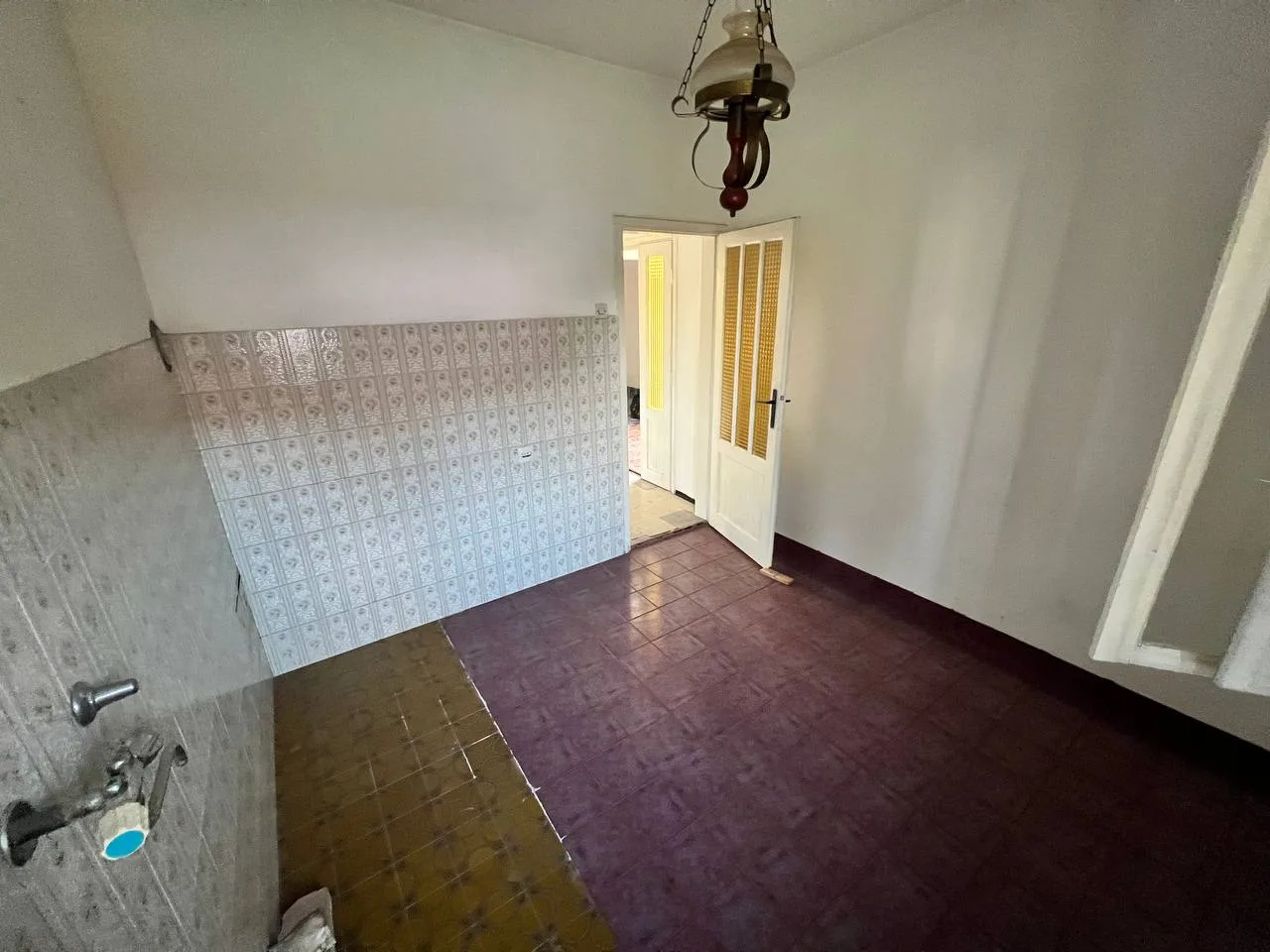 Porodična kuća na velikom placu u naselju Šargovac