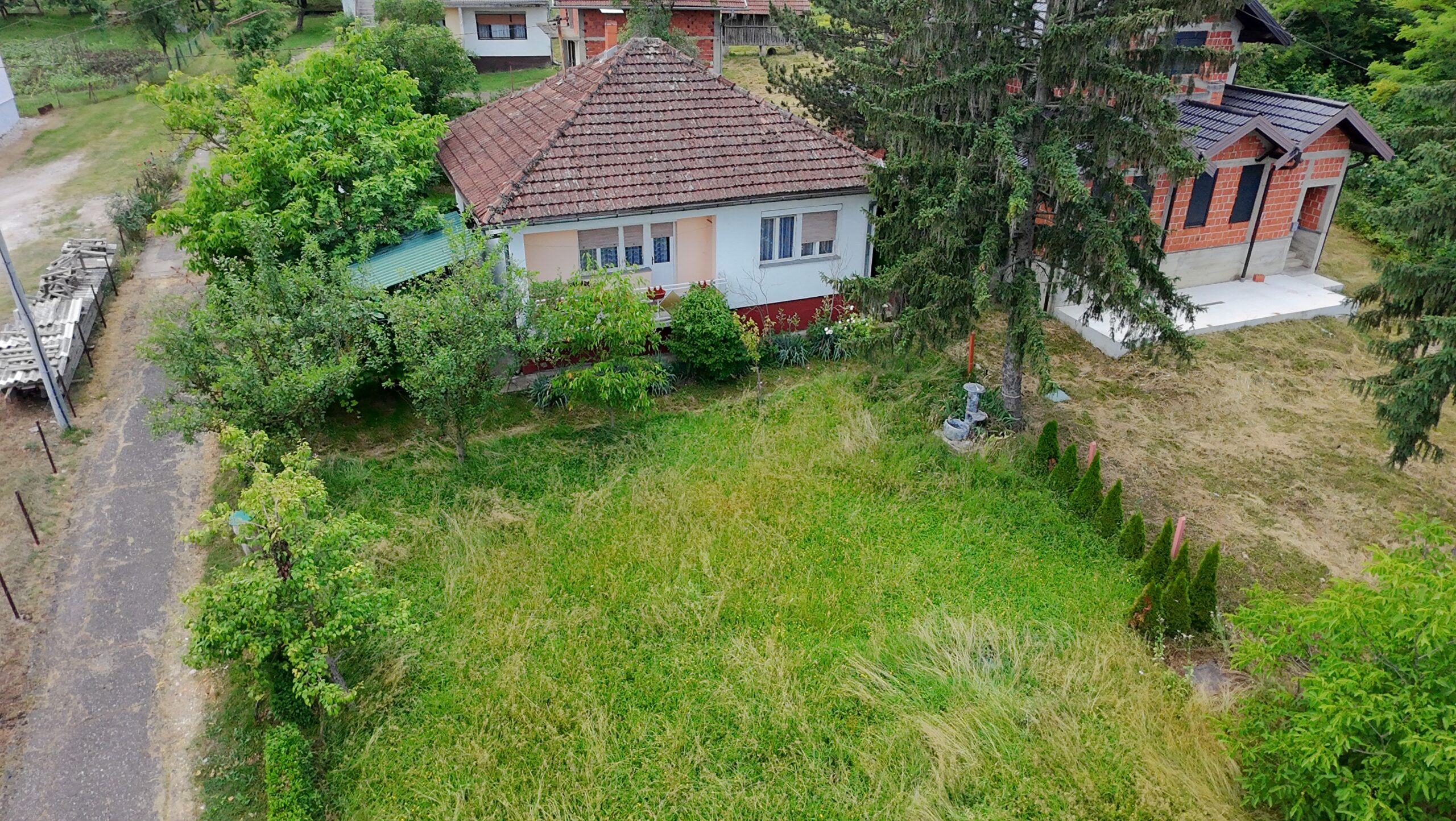 Kuća na prodaju u okolini Banje Luke - idealna za porodicu ili vikendicu Dragočaj