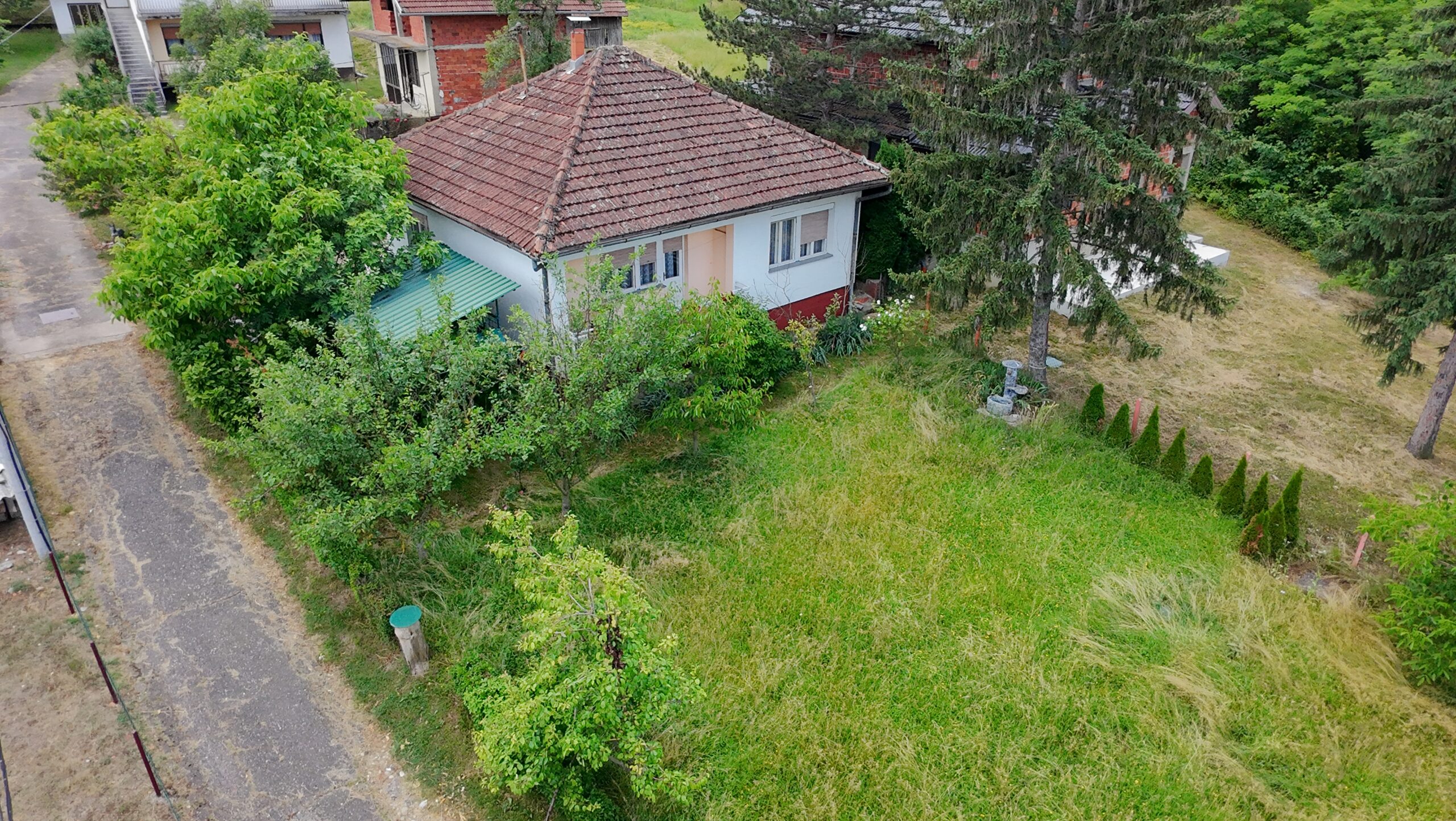 Kuća na prodaju u okolini Banje Luke - idealna za porodicu ili vikendicu Dragočaj