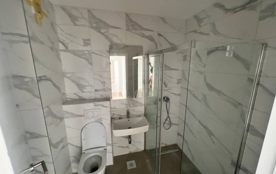 Moderan trosoban stan s pogledom na grad – Nova Starčevica, Banja Luka