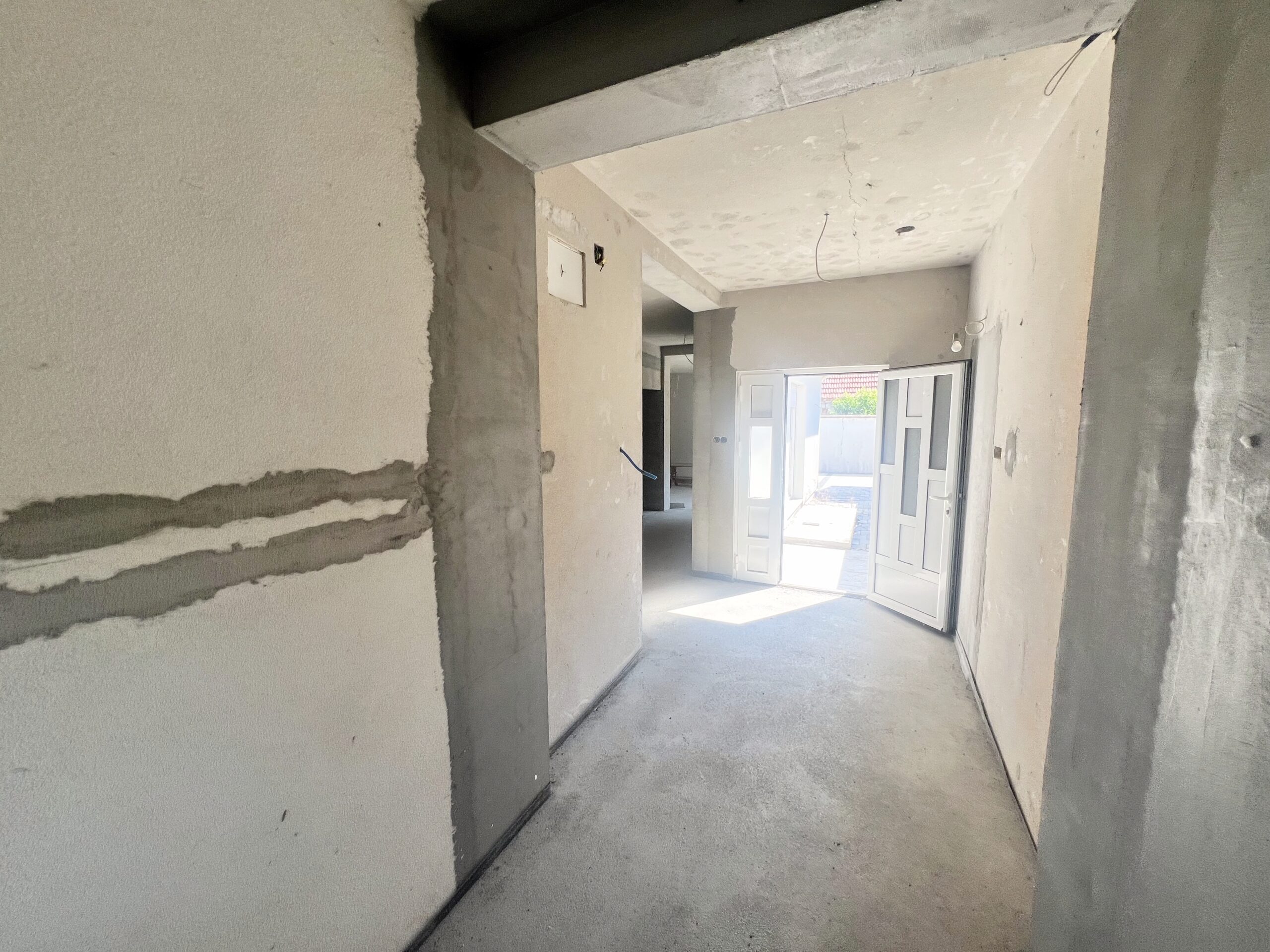 Nova kuća sa okućnicom Aleksandrovac