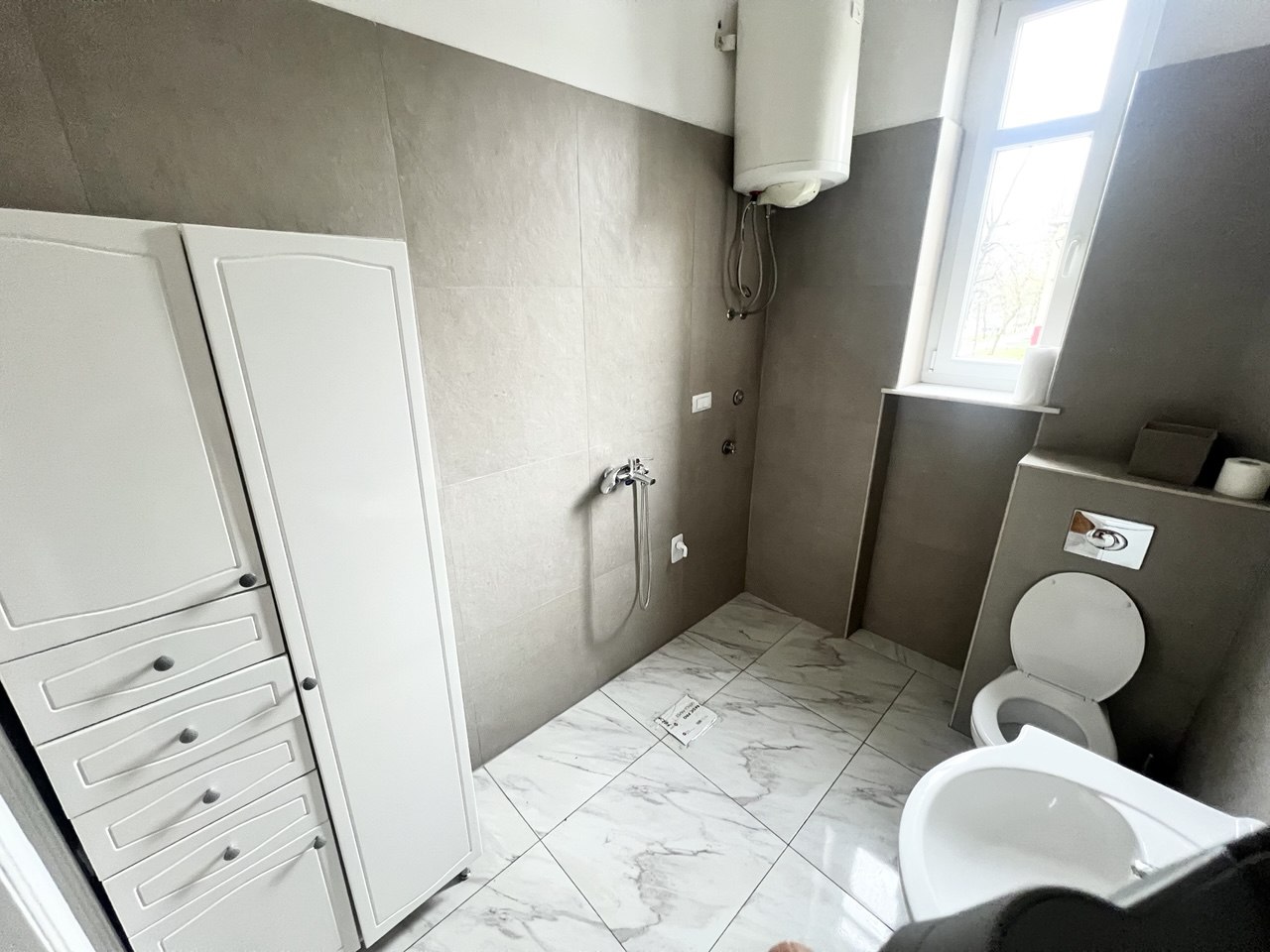 Salonski stan idealan za poslovni prostor