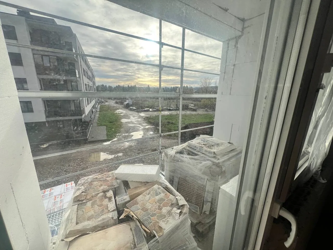 Trosoban stan u novogradnji Lazarevo