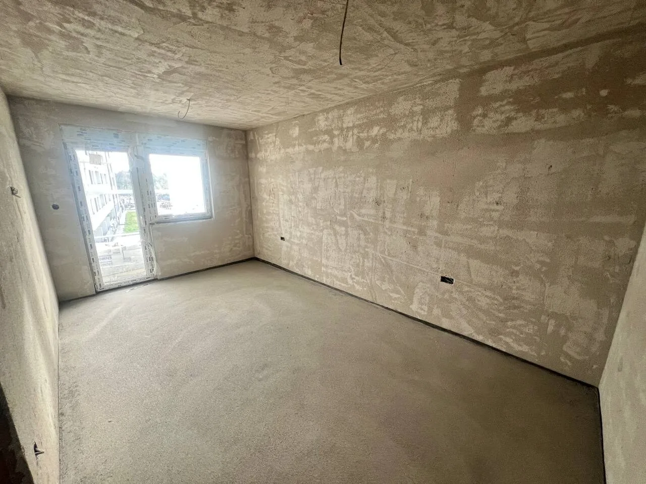 Trosoban stan u novogradnji Lazarevo