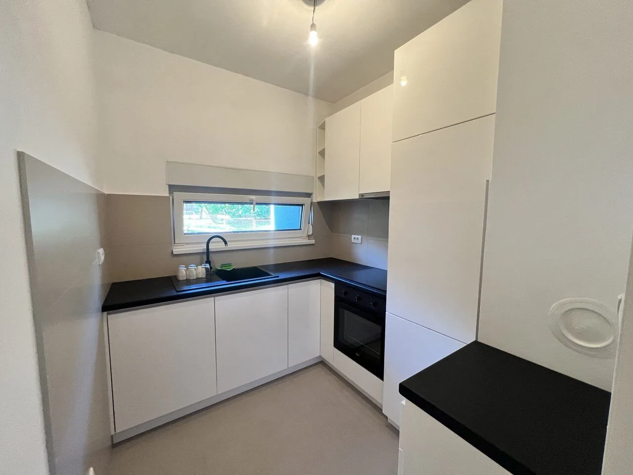 Izdaje se dvosoban namješten stan Vojvodjanska Banja Luka