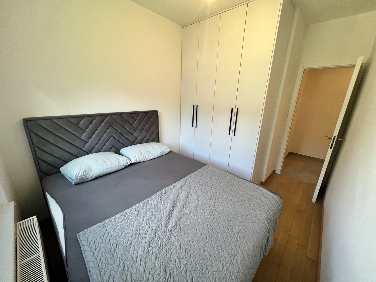 Izdaje se dvosoban namješten stan Vojvodjanska Banja Luka