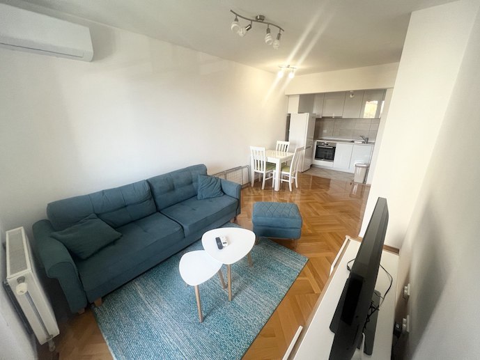 Moderan dvosoban stan Mejdan Banja Luka