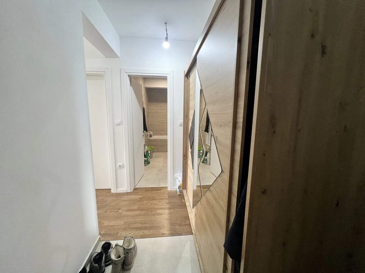 Na prodaju dvosoban useljiv stan u novogradnji Lazarevo