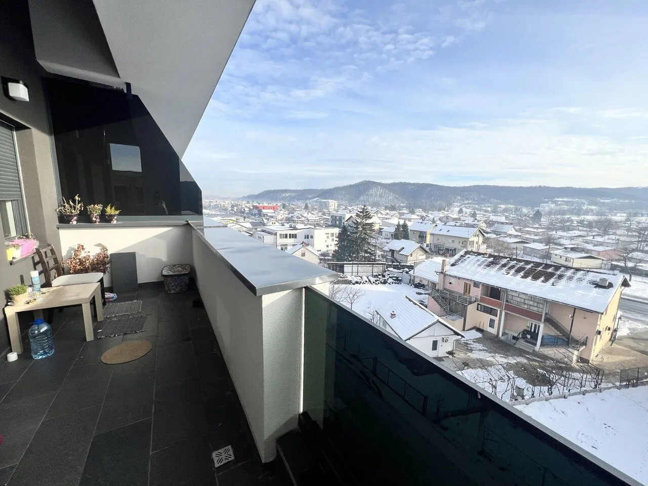 Na prodaju dvosoban useljiv stan u novogradnji Lazarevo