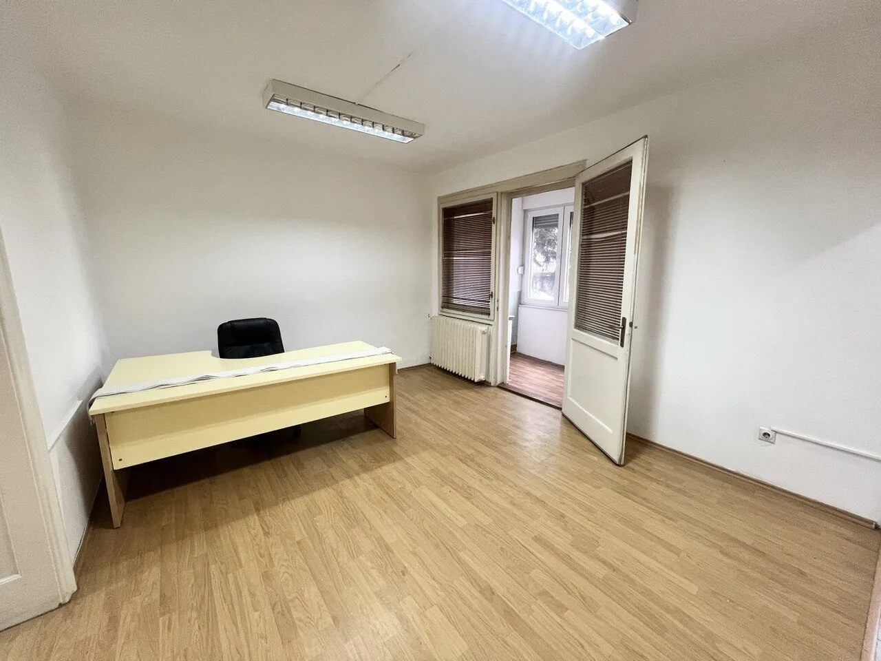 Poslovni prostor za izdavanje u strogom centru Banje Luke - prizemlje, odlična vidljivost