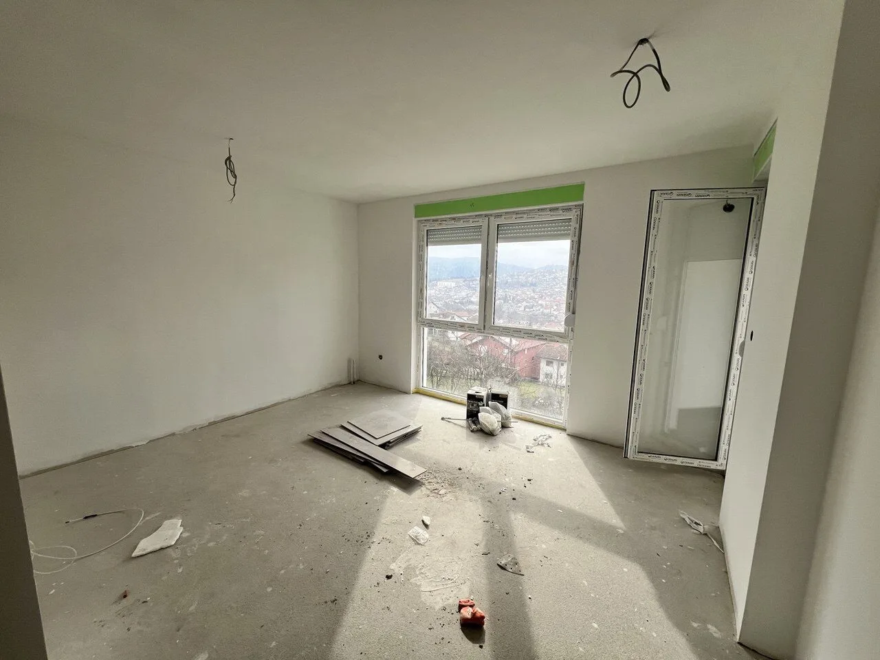 Manji dvosoban stan Laus