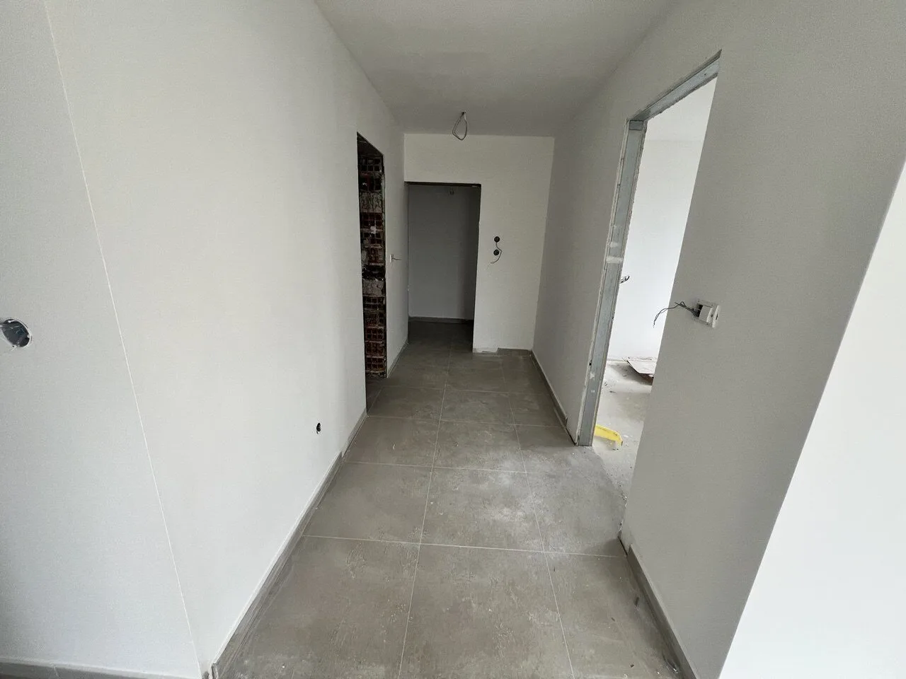 Manji dvosoban stan Laus