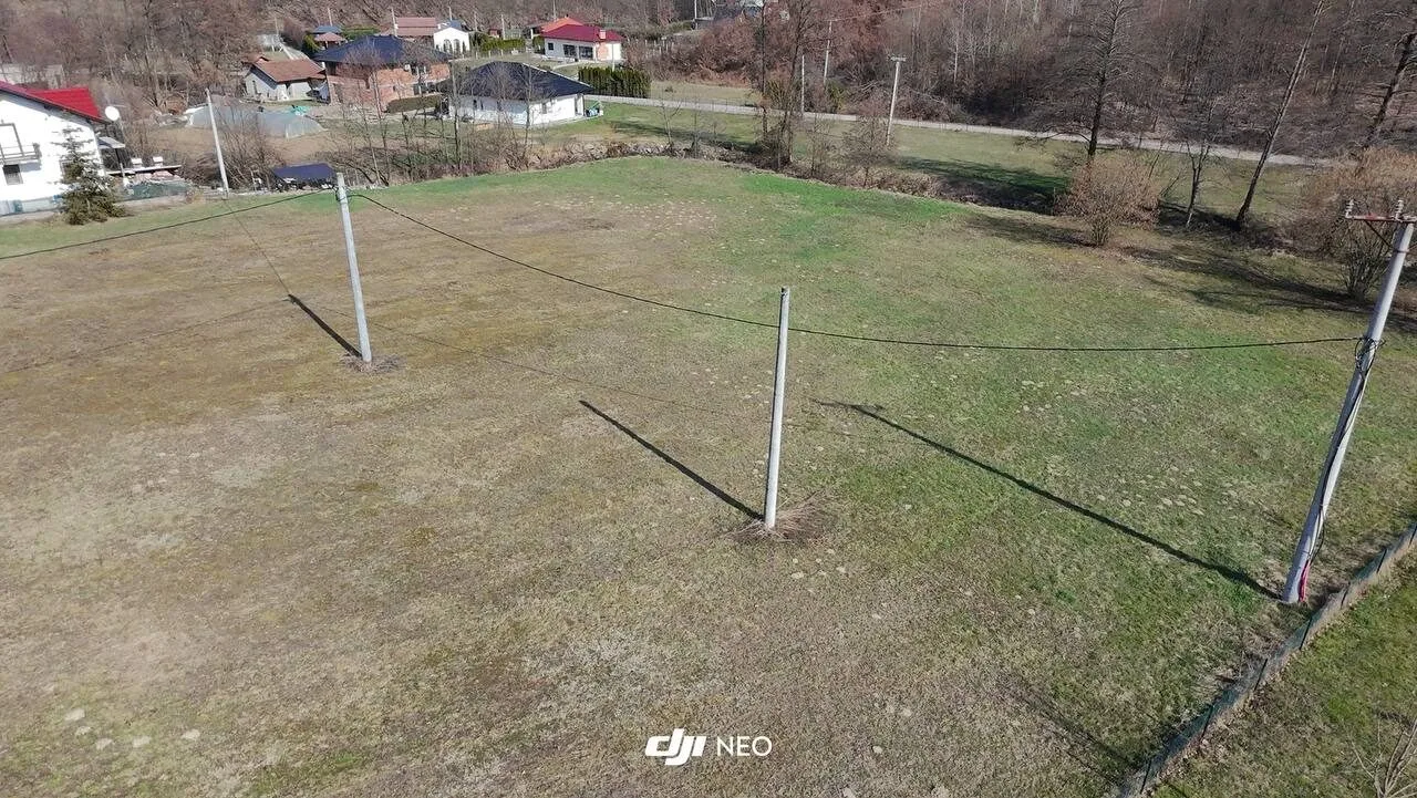 Gradjevinsko zemljiste na prodaju u Slatini asfaltni pristup, infrastruktura