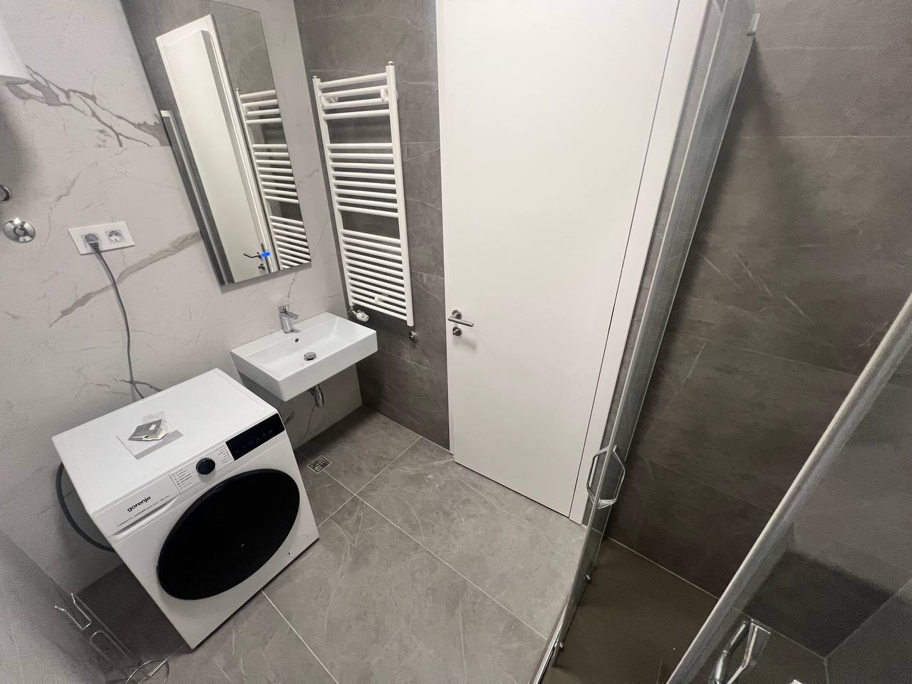 Luksuzan dvosoban stan u centru Banja Luke