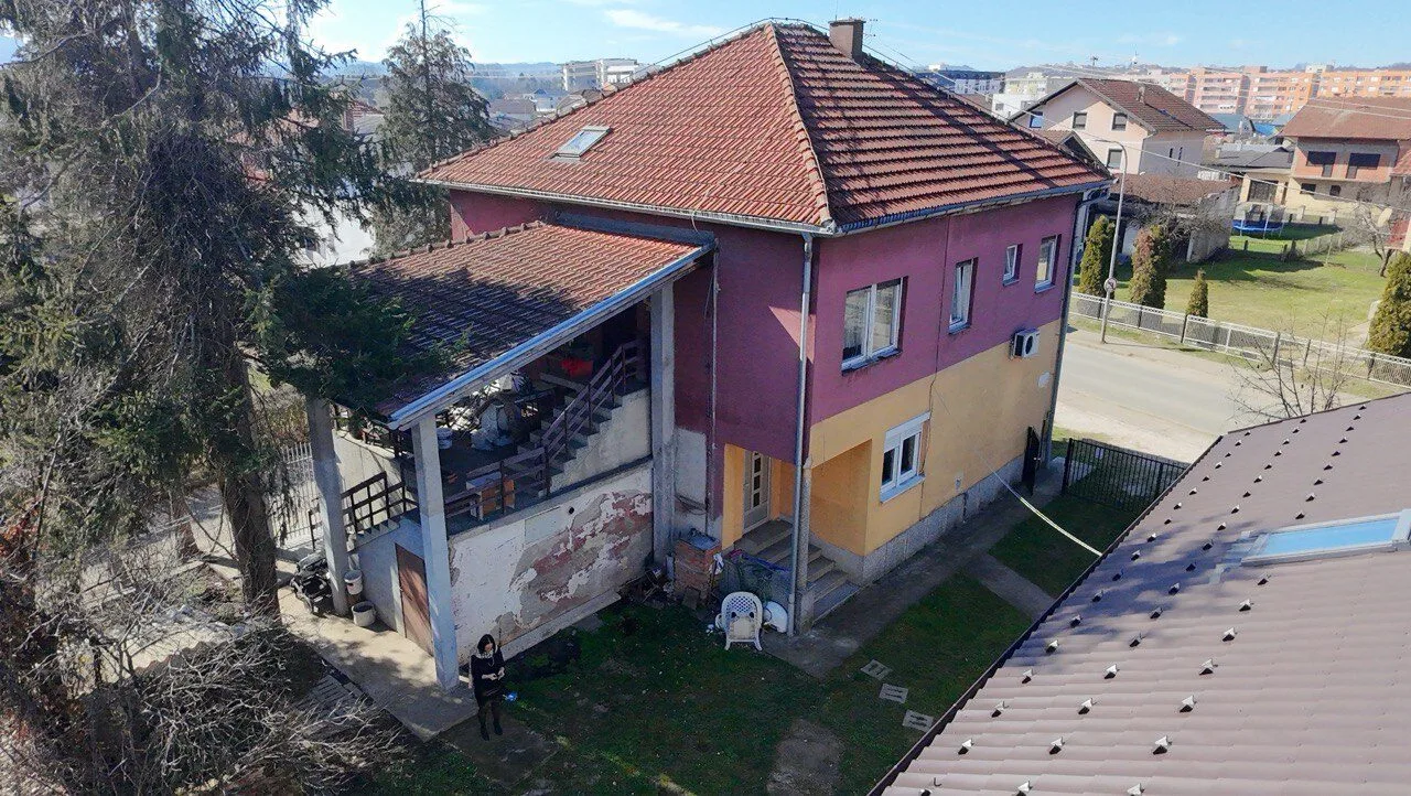 Stan u kuci na prodaju Lazarevo