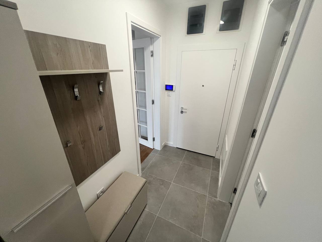 Luksuzan dvosoban stan u centru Banja Luke