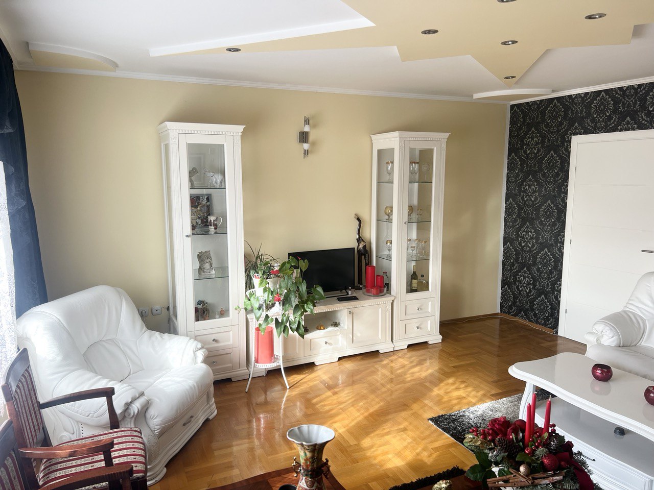 Izdajemo dvosoban stan strogi centar