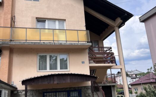 Kuća za poslovanje i stanovanje Rosulje