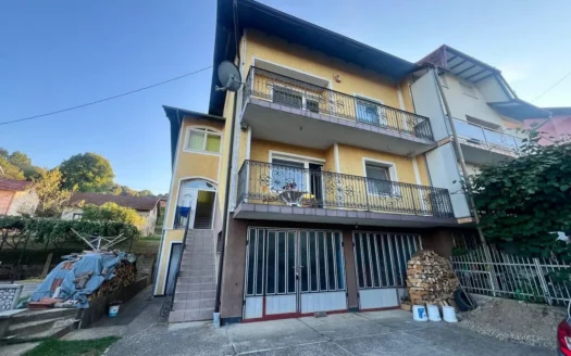 Kuća sa dva stana Sargovac Banja Luka