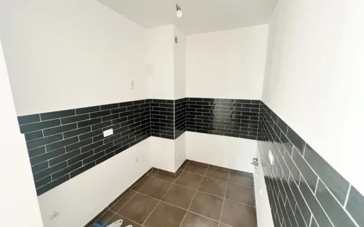 Izdavanje trosoban stan Kočićev Vijenac