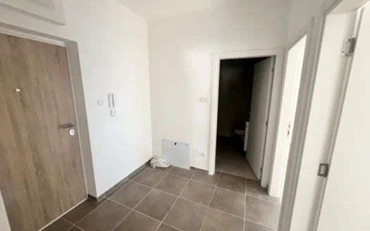 Izdavanje trosoban stan Kočićev Vijenac