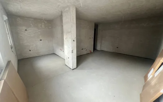 Trosoban stan u novogradnji Lazarevo