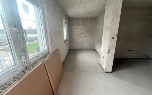 Trosoban stan u novogradnji Lazarevo