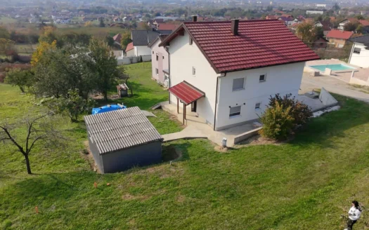 Kuće sa dva stana u Česmi