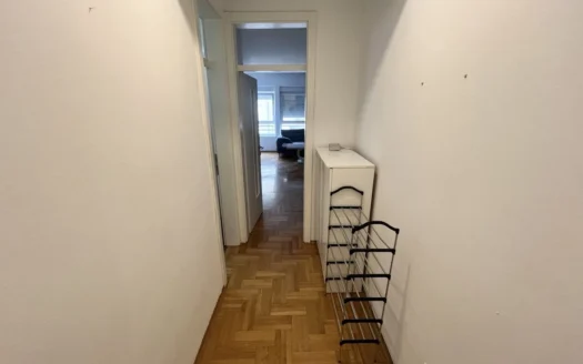 Na prodaju četvorosoban useljiv stan Ada