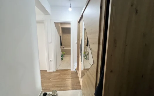 Na prodaju dvosoban useljiv stan u novoradnji Lazarevo