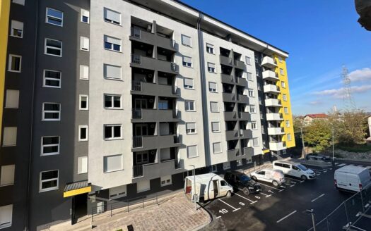 Četvorosoban useljiv stan 91m² Starčevica
