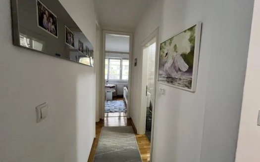 Trosoban stan na prodaju Nova Varoš