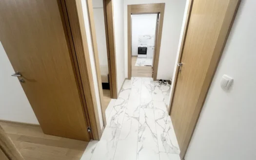 Izdaje se trosoban stan strogi centar są garażom