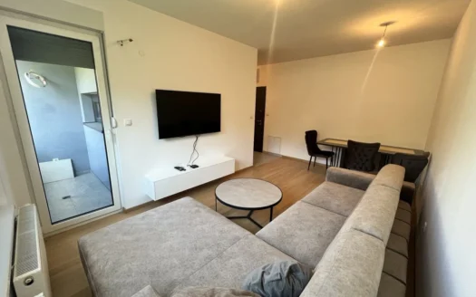 Izdaje se dvosoban stan Vojvodjanska Banja Luka