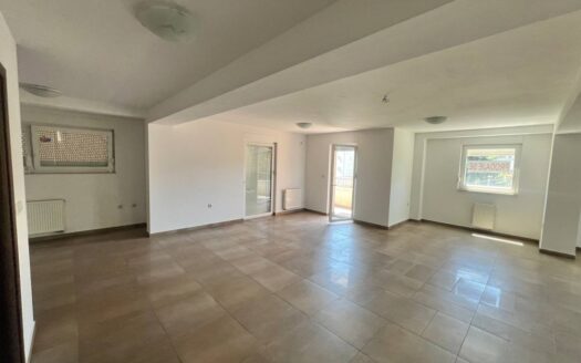 Stan/poslovni prostor u Jevrejskoj ulici – 124 m² u strogom centru Banje Luke